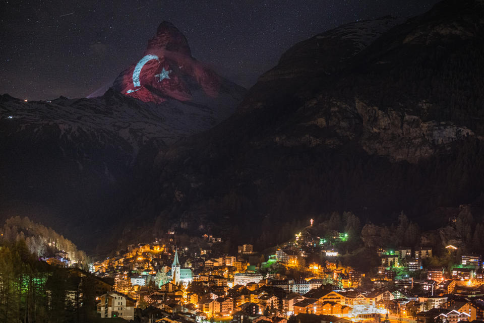 Illumination 24 April 2020: Turkey (Light Art by Gerry Hofstetter / Foto Michael Portmann)