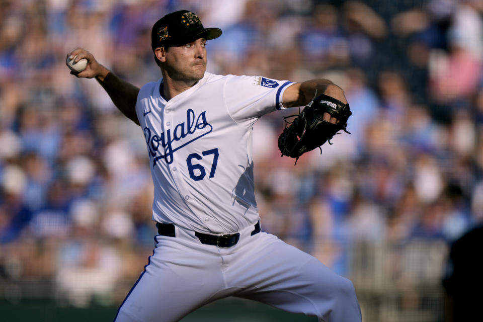 Kansas City Royals starting pitcher Seth Lugo throws during the first inning of a baseball game against the Oakland Athletics Saturday, May 18, 2024, in Kansas City, Mo.(AP Photo/Charlie Riedel)