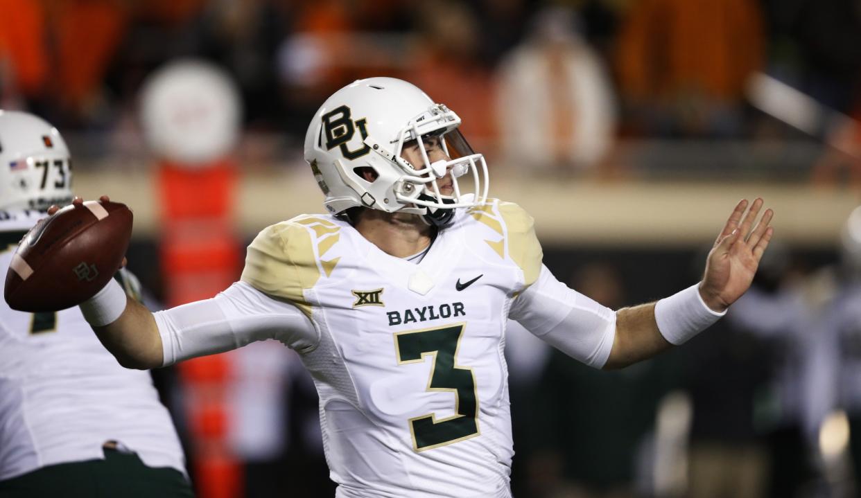 Stidham threw for 1,265 yards, 12 touchdowns and two interceptions in 2015. (AP Photo/Sue Ogrocki)