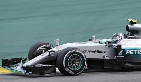 Mercedes Formula One driver Nico Rosberg of Germany drives during the start of the Brazilian F1 Grand Prix in Sao Paulo, Brazil, November 15, 2015. REUTERS/Paulo Whitaker