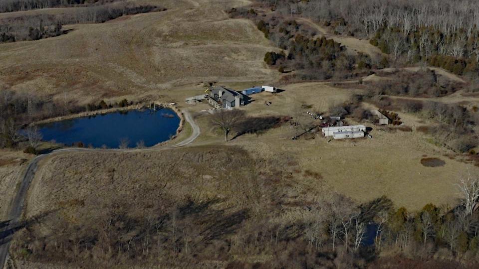 Dani planned on running her parent's property in Indiana as a horse farm. The couple lived in a trailer on the land. / Credit: CBS News