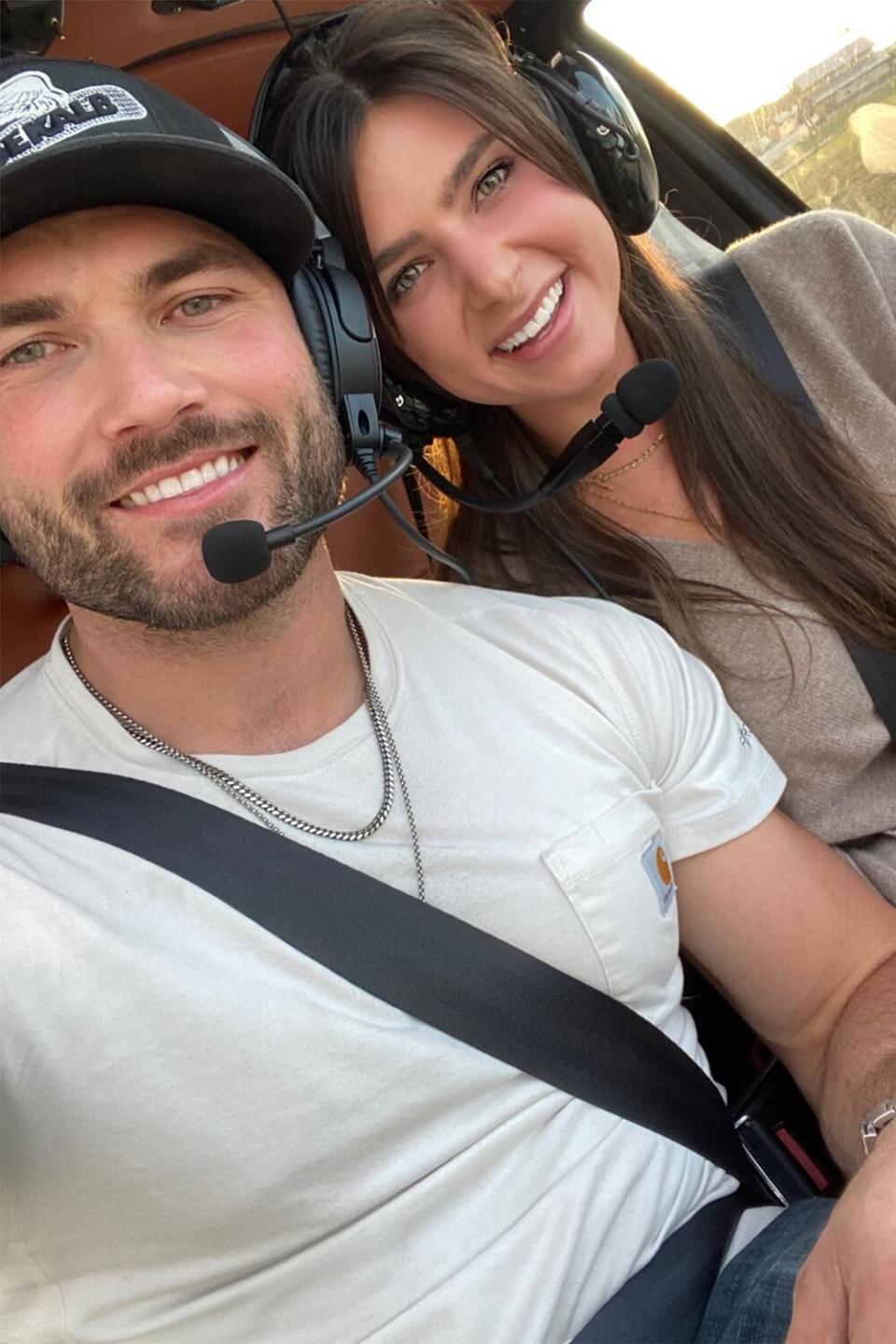 Annie Jorgensen and Steven McBee in a helicopter Where was the image taken – GallaCn MO When was the image taken – this past saturday Who took the photograph – Steven Full credit line –