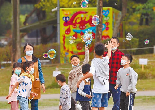 民眾戶外活動示意圖。（本報資料照片）