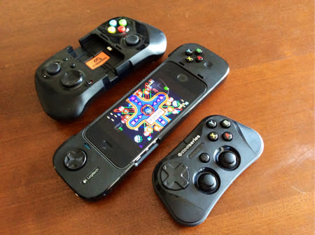 Turn your living room into a retrogaming paradise with just an iPhone/iPad  without Jailbreak, by TheNextGen Store