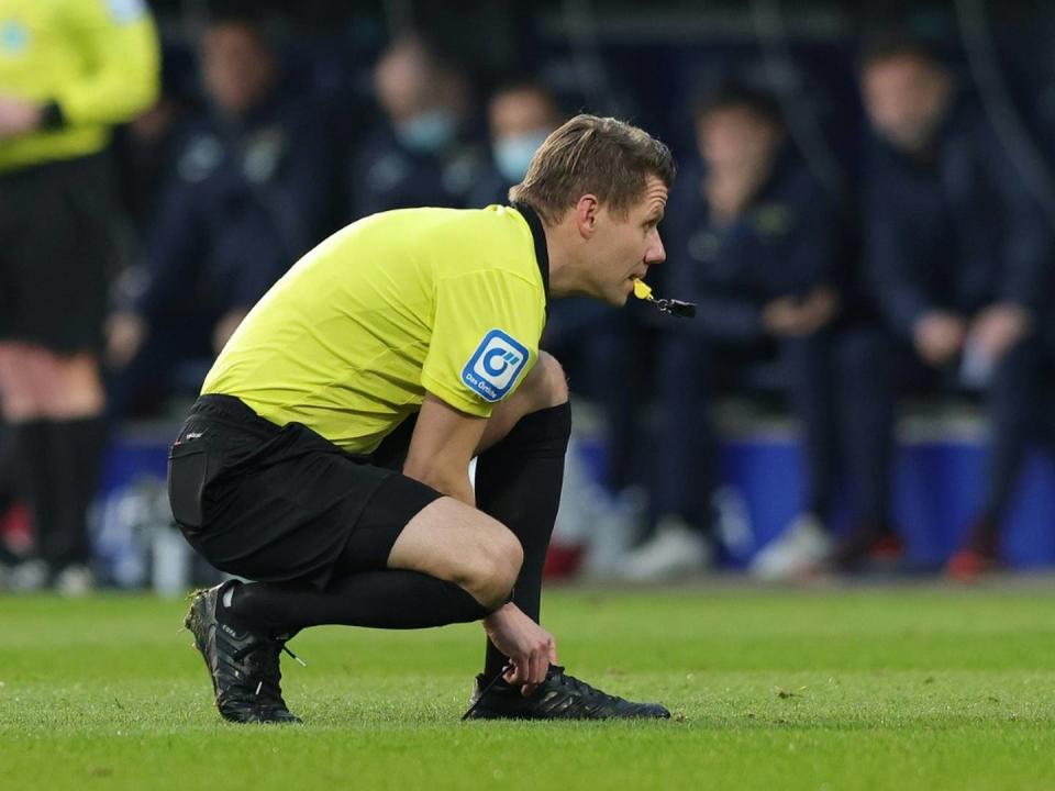 Schiedsrichter fällt für VfB-Partie aus