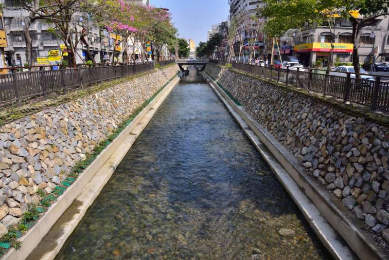 台中市綠川經過整治後，成為民眾打卡熱門景點。（取自水利大臺中臉書）