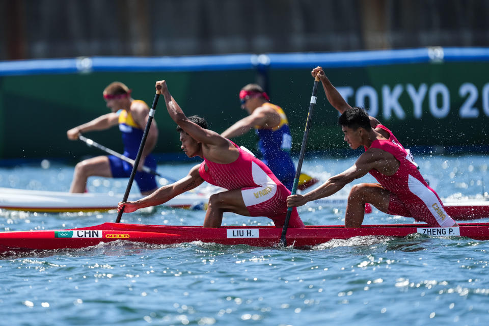 <p>TOKYO, JAPAN - AUGUST 03: Liu Hao and Zheng Pengfei of China compete in the Men's Canoe Double 1000m Semi-final on day eleven of the Tokyo 2020 Olympic Games at Sea Forest Waterway on August 3, 2021 in Tokyo, Japan. (Photo by Ni Minzhe/CHINASPORTS/VCG via Getty Images)</p> 