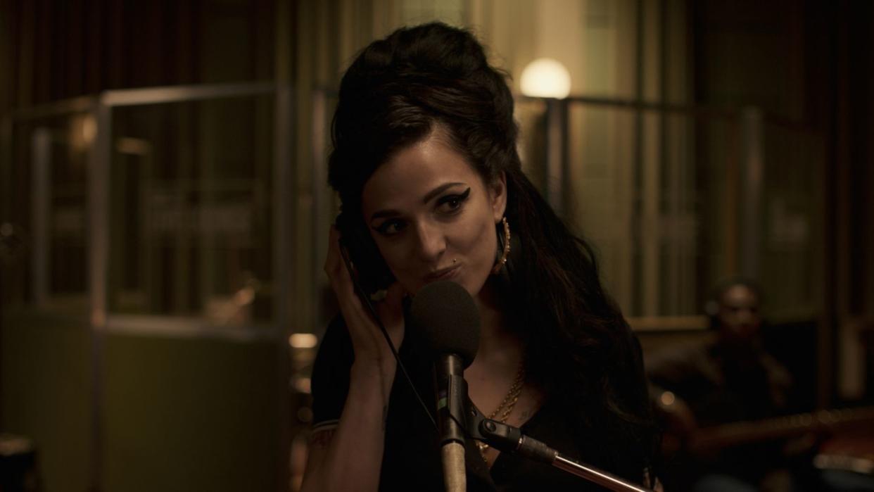 marisa abela stars as amy winehouse in director sam taylor johnson's back to black, a focus features release credit courtesy of focus features