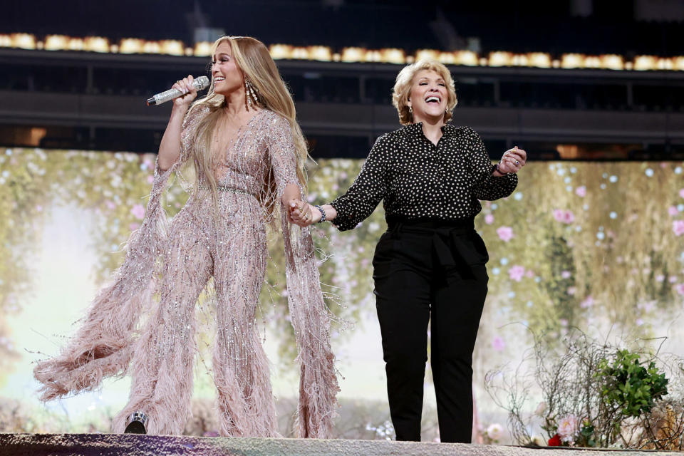 Jennifer Lopez and Guadalupe Rodr?guez (Emma McIntyre / Getty Images for Global Citizen)