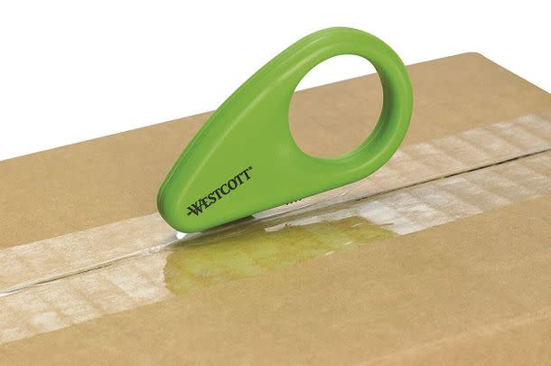 Opening parcels always takes way more out of me than it should, but thankfully, this mini package opener is here to help