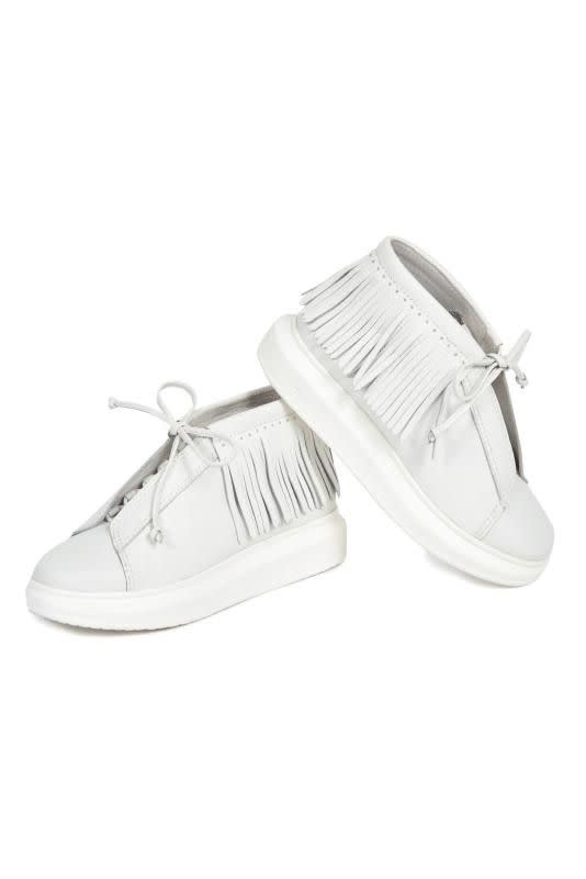 16) Moccasin White Sneaker