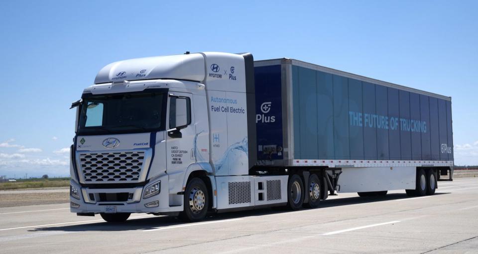 hyundai fuelcell trucks driving on highway could operate autonomously with plus technology