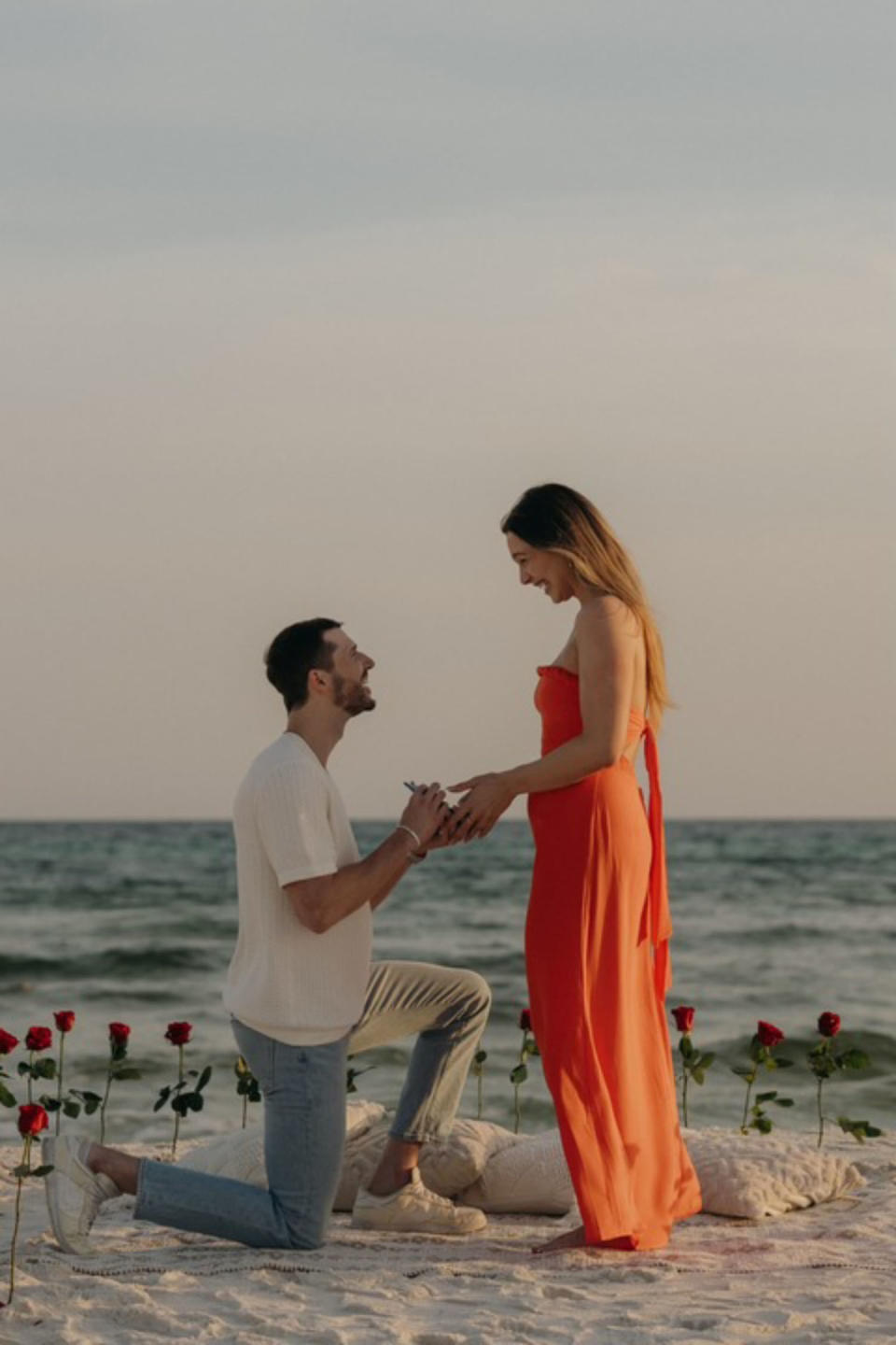 Marriage proposal on TikTok (courtesy of Astrid Johanna Photography)