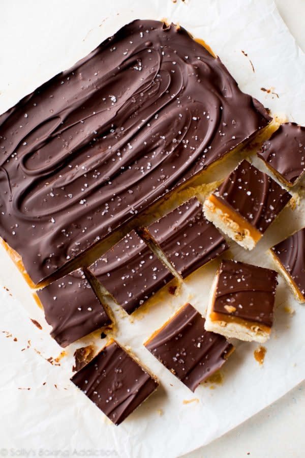 <strong>Get the <a href="http://sallysbakingaddiction.com/2016/10/07/salted-caramel-pretzel-crunch-bars/" target="_blank">Salted Caramel Pretzel Crunch Bars recipe</a>&nbsp;from Sally's Baking Addiction</strong>