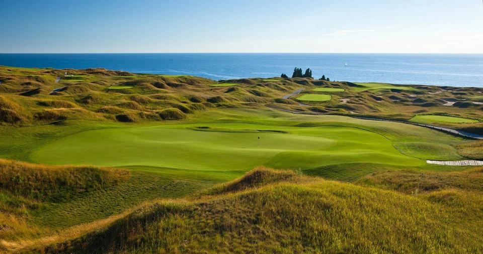 You don’t have to be a golfer to enjoy a visit to Arcadia Bluffs along the Lake Michigan coastline, about 50 miles south of Ludington.