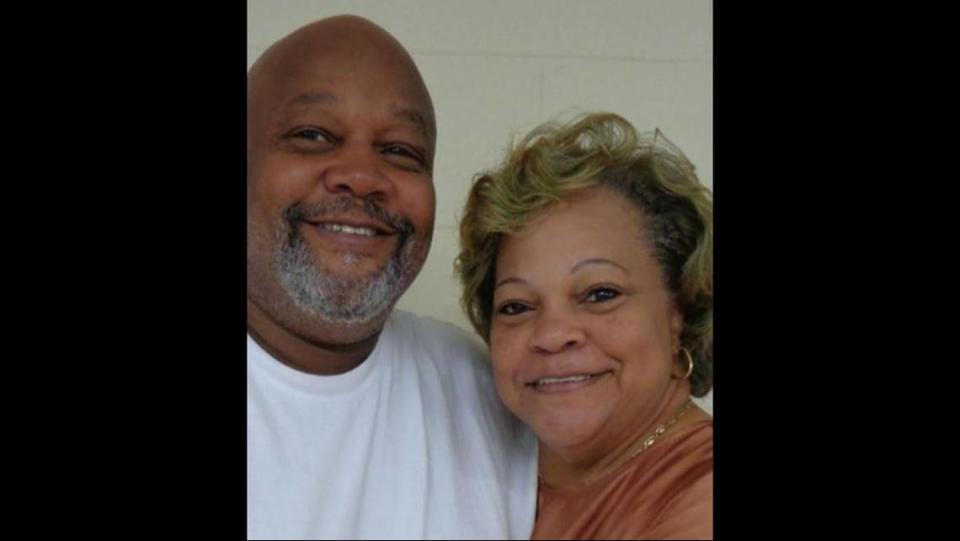 Sherman Wright, left, and his sister, Cynthia Crawford. Wright has spent three decades in prison for burglary and robbery.