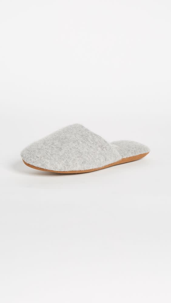 Cozy Like Kylie! 9 Fluffy Slippers to Keep Your Feet Warm During the Polar  Vortex