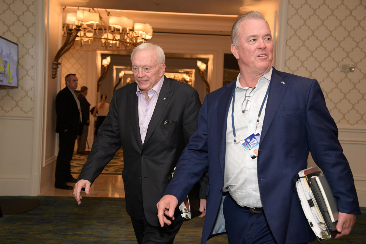 Jerry Jones sees Cowboys' youth movement key to wooing millennials