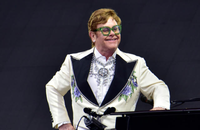 Elton John adds more North American dates to his farewell