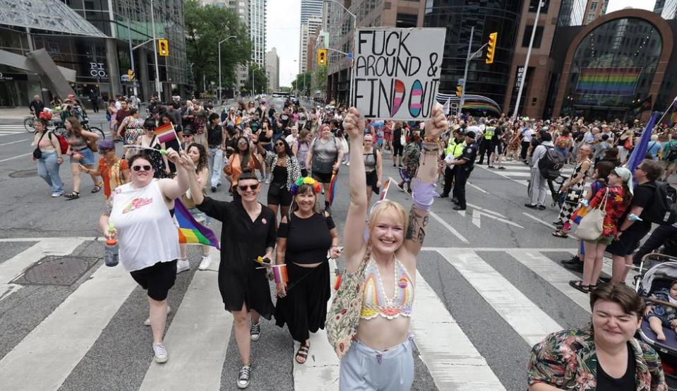 photo gallery Dyke Marches Dykes on Bikes worldwide through history