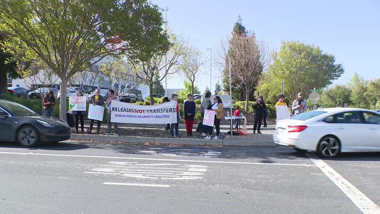 <div>The Dublin Prison Solidarity Coalition protested near FCI Dublin ahead of its closure. April 19, 2024</div>