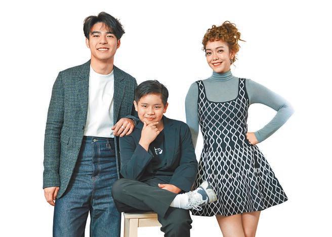 陳昊森（左起）、童星吳宗修、大霈合體宣傳新片《小子》。（陳俊吉攝）
