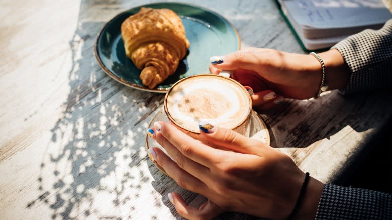 cappaccino and croissant