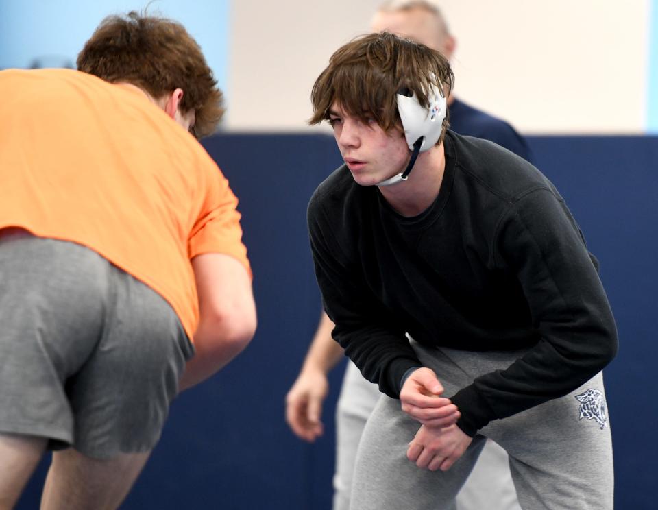 Louisville's Dominic Hoffarth prepares for 2023 OHSAA Division II State Wrestling Championships.