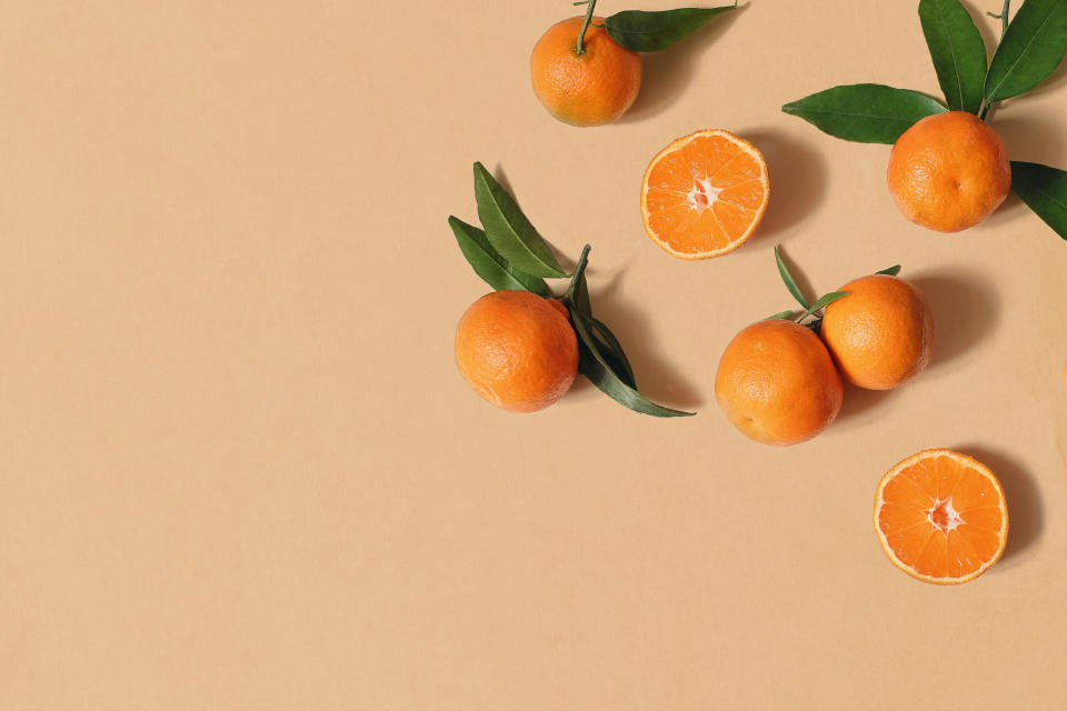 Give tangerines a squeeze and a sniff to determine whether they're ripe. (Photo: Tabitazn via Getty Images)