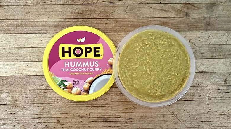 Hummus Thai Coconut Curry