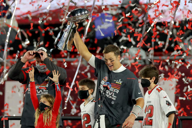 PHOTOS: Buccaneers players, family members celebrate Super Bowl LV win