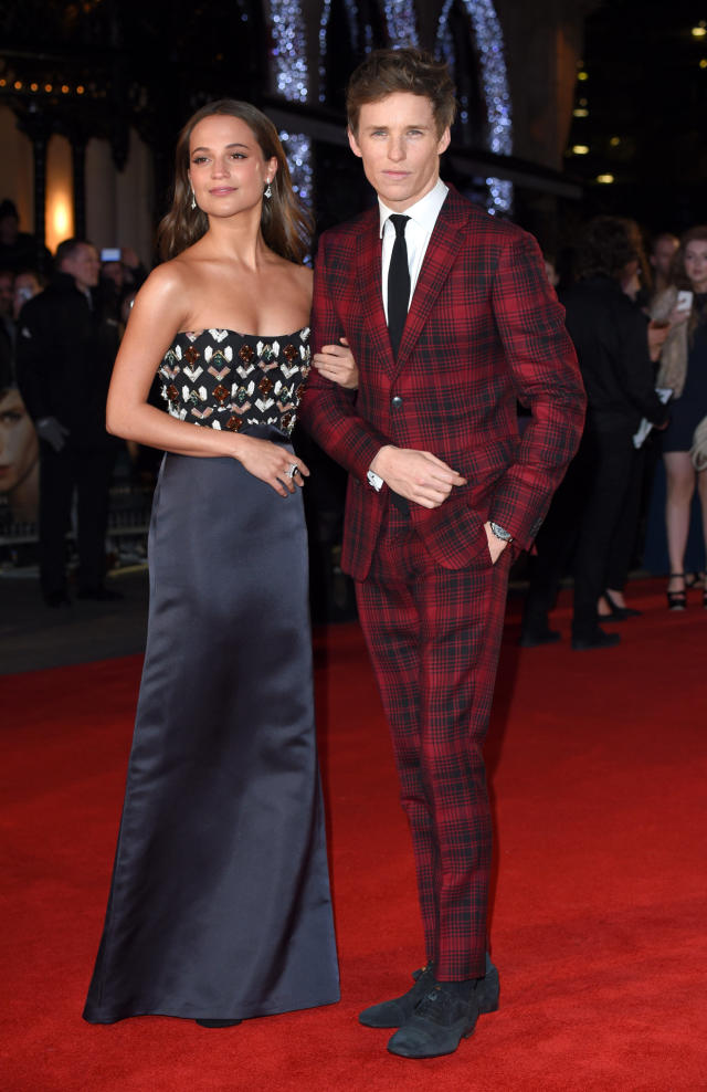 Alicia Vikander In Louis Vuitton - 'The Danish Girl' London Premiere - Red  Carpet Fashion Awards