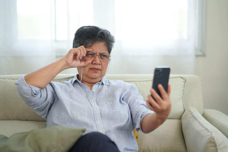國人愛用3C眼疾大增 安達人壽推最高54萬元保障眼睛定期險 年付1448元 。圖/取自Getty Images