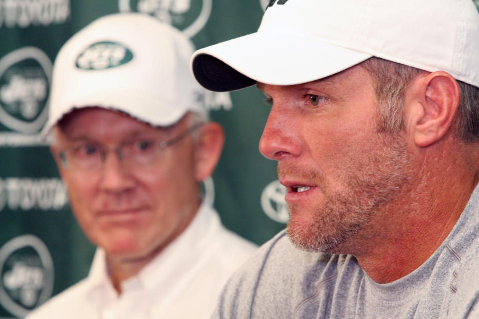Jets team owner Woody Johnson (left) drew from experience with signing Brett Favre in 2008 in negotiating a trade for Aaron Rodgers. (REUTERS/Aaron Josefczyk)