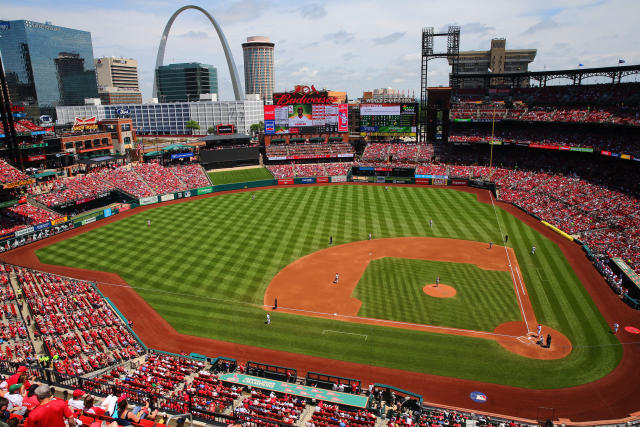 Former St. Louis Cardinals player returning to Busch Stadium