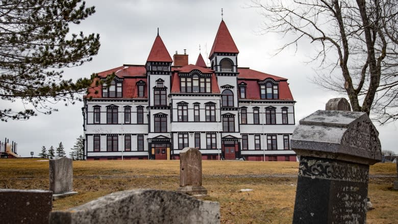 Parks Canada to spend up to $1M on Lunenburg Academy restoration