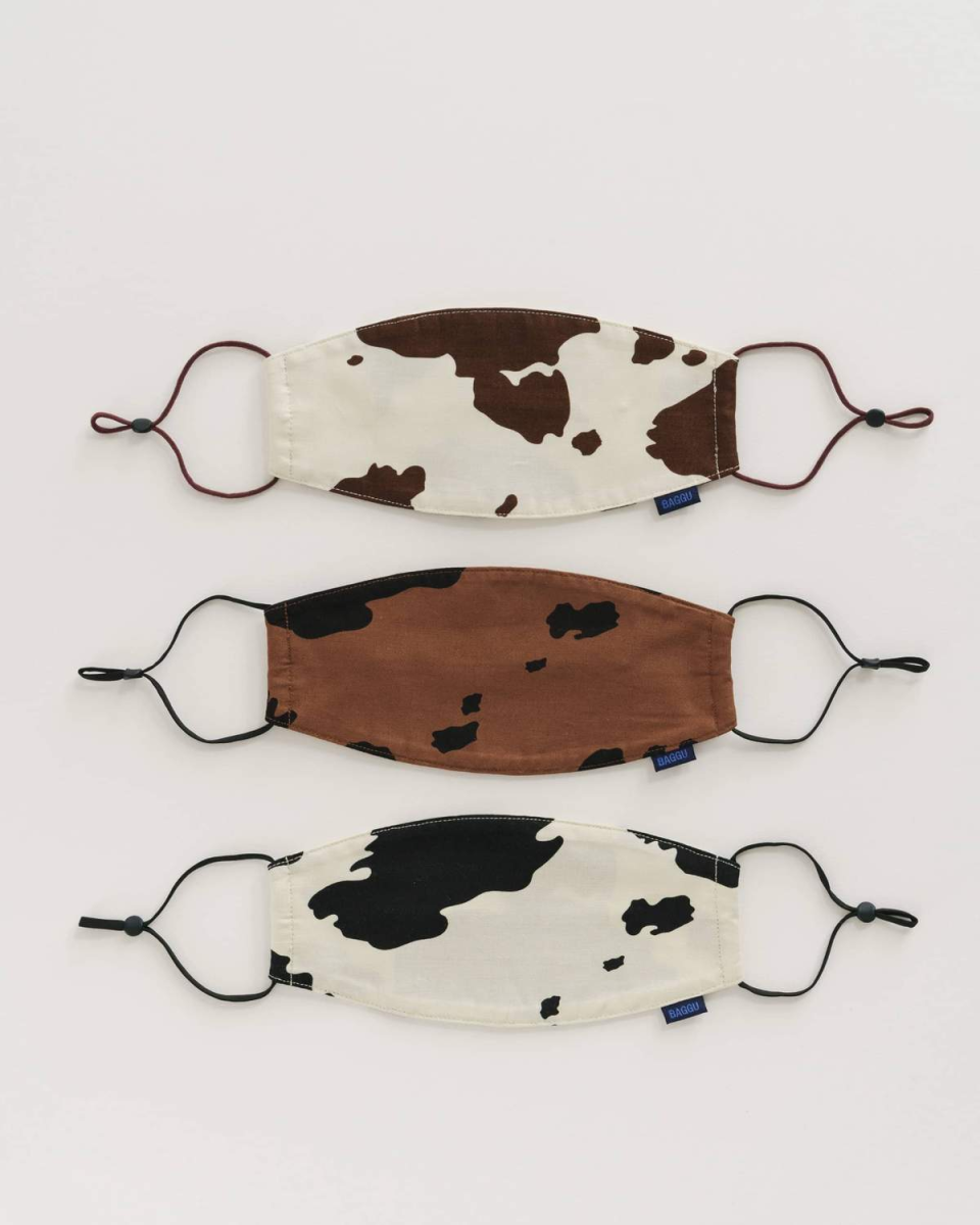 26) Baggu Cow Print Fabric Mask Set