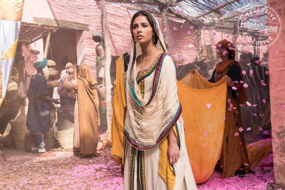 Aladdin star Naomi Scott breaks down Princess Jasmine's new outfits