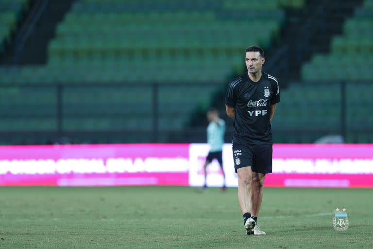 Lionel Scaloni vuelve a focalizarse en lo futbolístico tras los inconvenientes sufridos en San Pablo ante Brasil