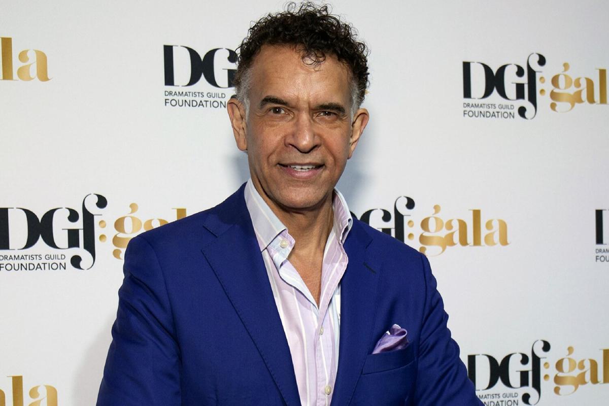 Le gagnant du Tony, Brian Stokes Mitchell, a été testé positif au coronavirus : « Je me suis isolé »