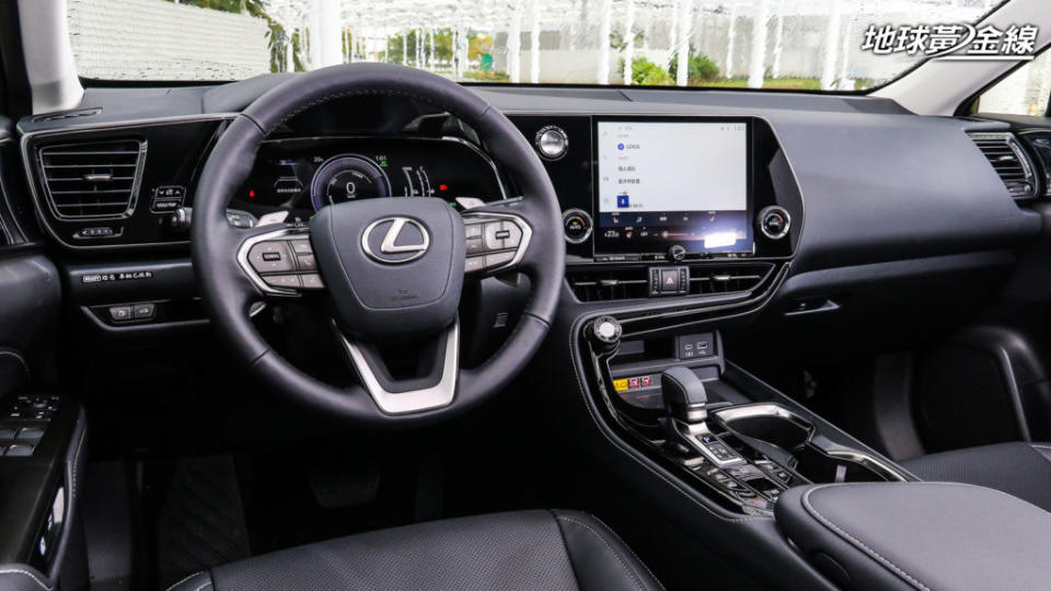 Lexus為新世代NX引入名為「Tazuna Cockpit Pleasure」的全環繞駕駛座艙設計概念。(攝影/ 陳奕宏)
