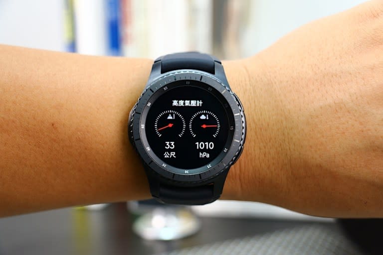 這款智慧錶真的很好看 Samsung Gear S3 frontier 開箱動手玩