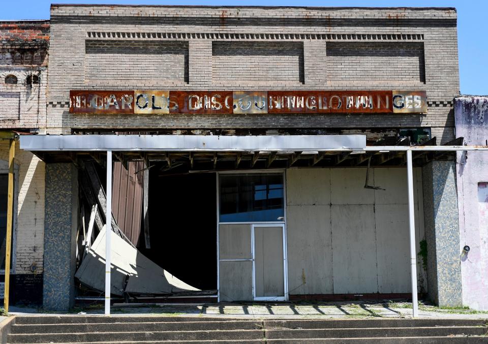 A closed business in Uniontown, Ala., on Saturday April 23, 2022. 