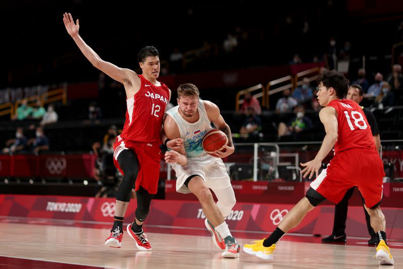 Basketball - Men - Group C - Slovenia v Japan