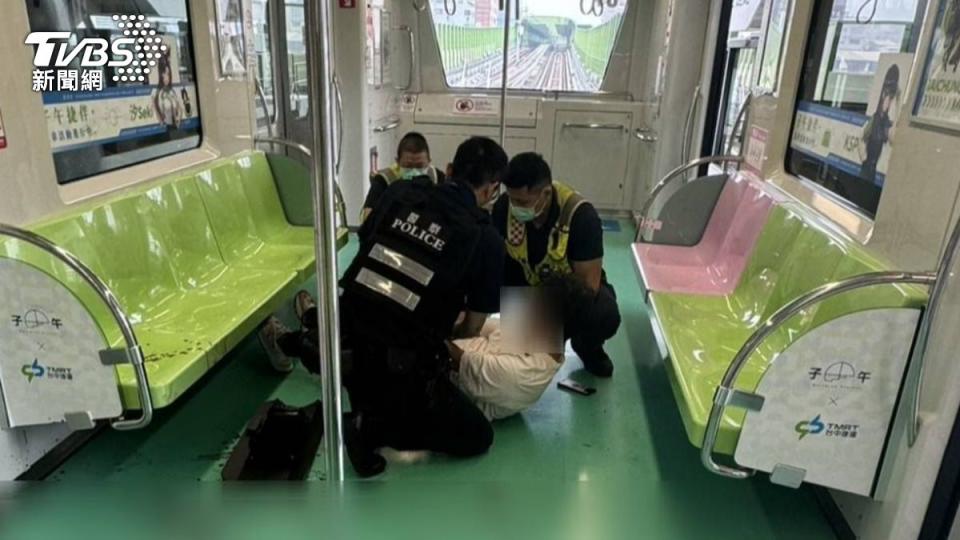 中捷今日上午爆發隨機砍人案，造成3人受傷送醫。（圖／TVBS）