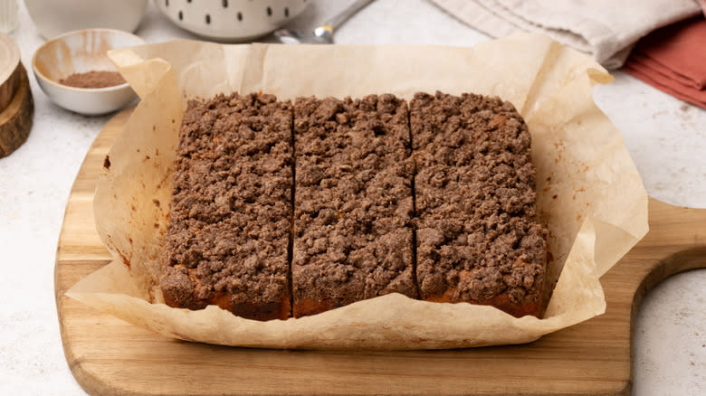 sliced cinnamon orange streusel cake