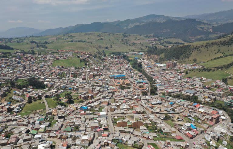 Vista aérea de La Calera, cerca de Bogotá, el 10 de abril de 2024. 