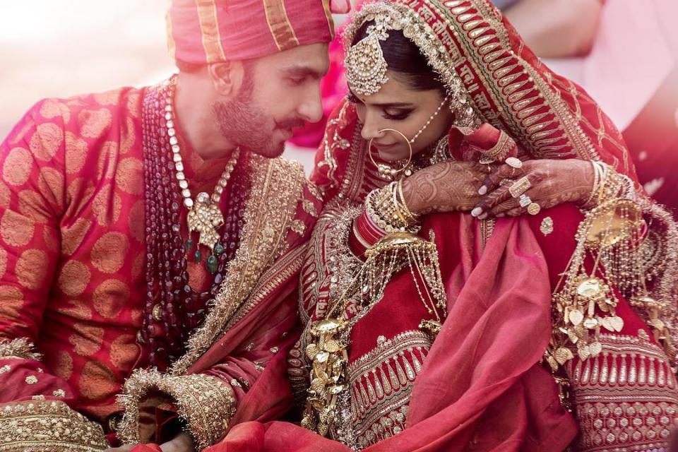 <p>Every year sees a wedding or two of Bollywood celebs. But 2018 saw, what can be considered the biggest wedding of 2010s. Two of the most heavy-weight stars of this generation tied the knot in the picturesque locales of Italy. The ceremony continued for two days and then the newlyweds held receptions in Bengaluru and Mumbai. </p>