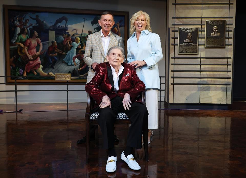 Joe Galante, Jerry Lee Lewis and Lorrie Morgan