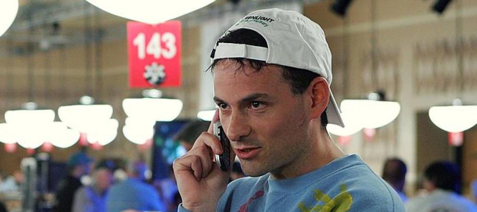 Billionaire hedge fund honcho David Einhorn says value investing — Warren Buffett’s favorite strategy — is 'dead'